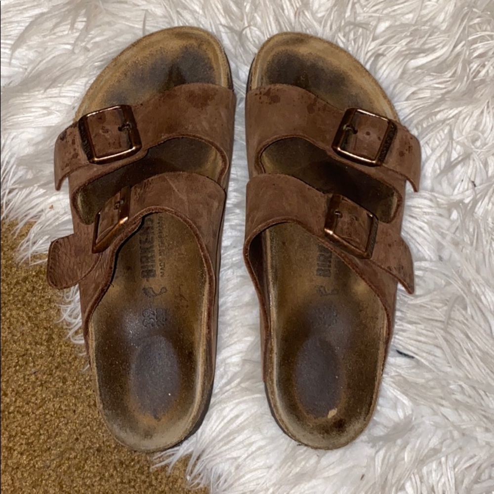 BIRKENSTOCKS 39 (9) in really good condition